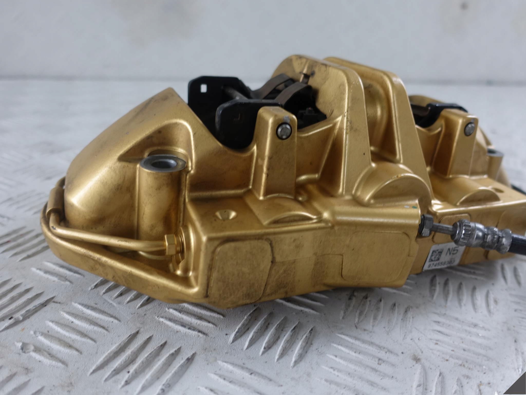 M5 F90 M8 F91 F92 GOLD ZACISK+KLOCKI PRZÓD L LUB P M5 F90 M8 F91 F92 GOLD ZACISK+KLOCKI PRZÓD L LUB P - obrazek 12