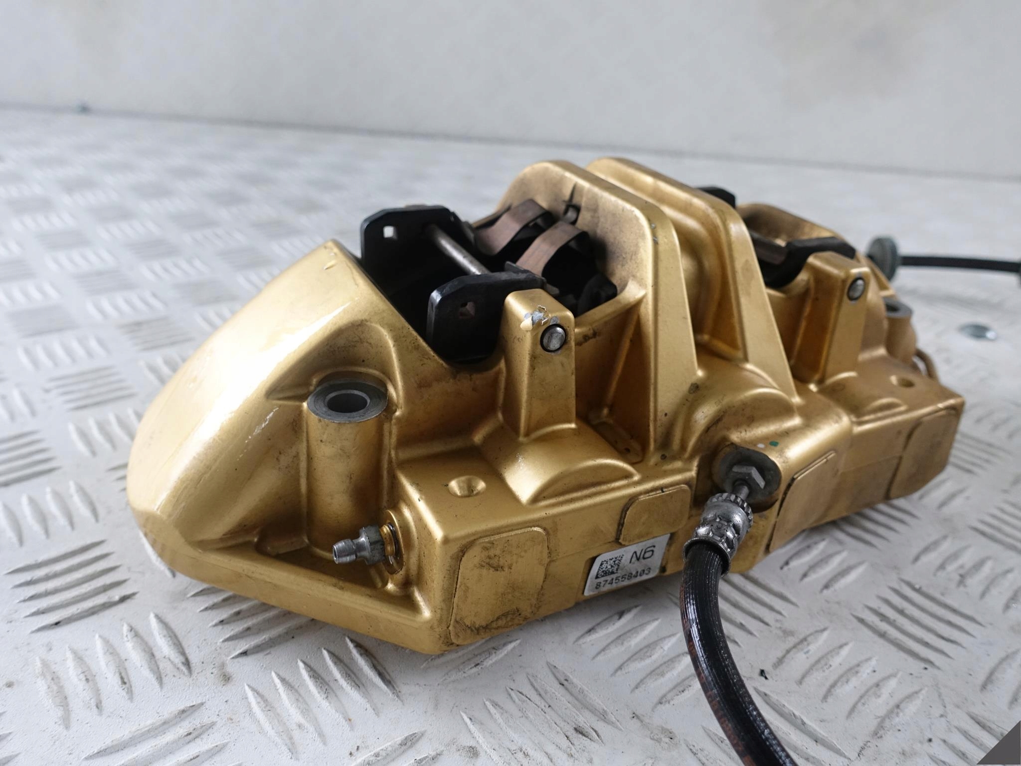M5 F90 M8 F91 F92 GOLD ZACISK+KLOCKI PRZÓD L LUB P M5 F90 M8 F91 F92 GOLD ZACISK+KLOCKI PRZÓD L LUB P - obrazek 4