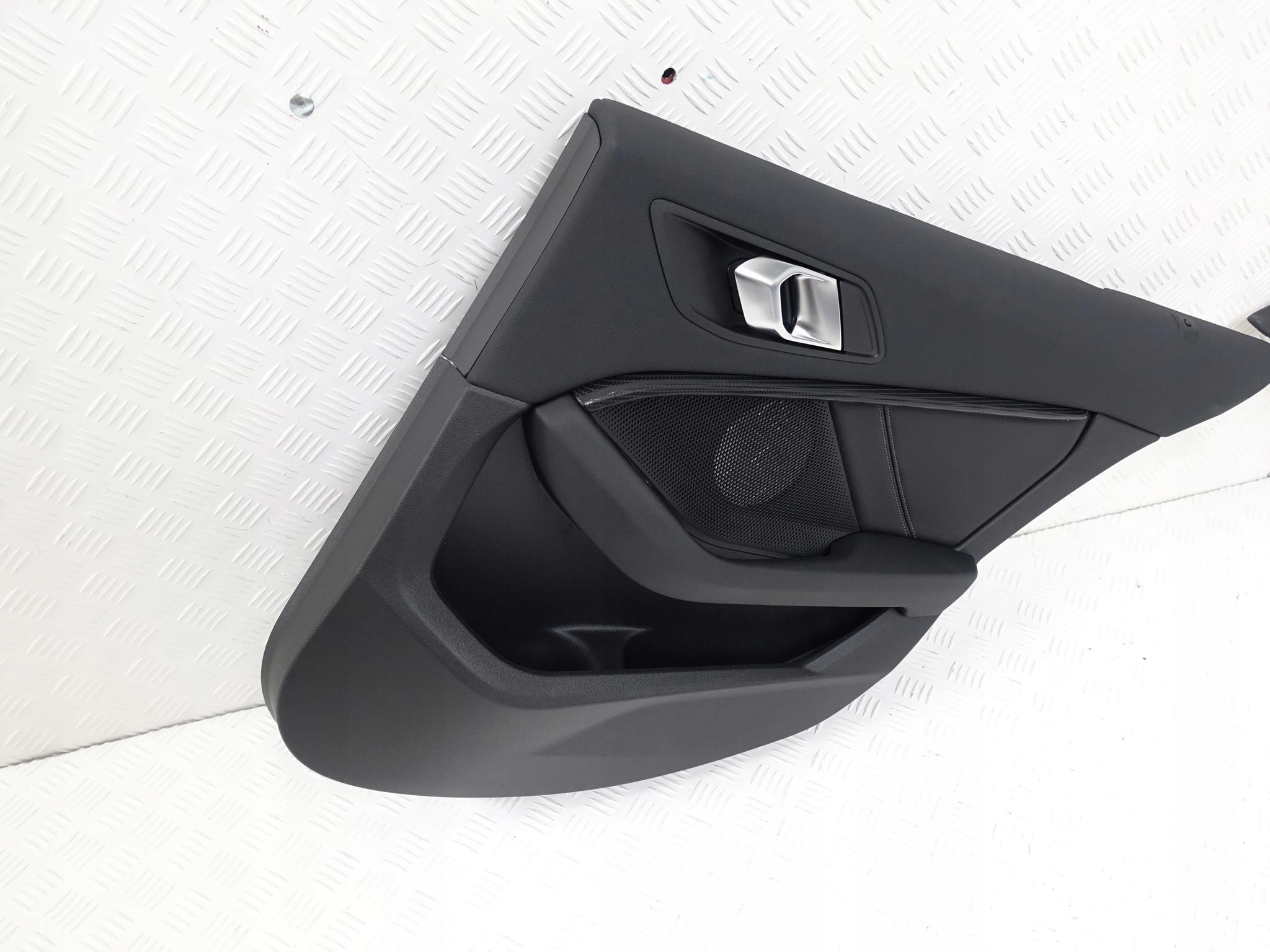 BMW 1 F40 PRAWA LEWA TYŁ TAPICERKA SKÓRA KOMPLET BMW 1 F40 PRAWA LEWA TYŁ TAPICERKA SKÓRA KOMPLET - obrazek 2