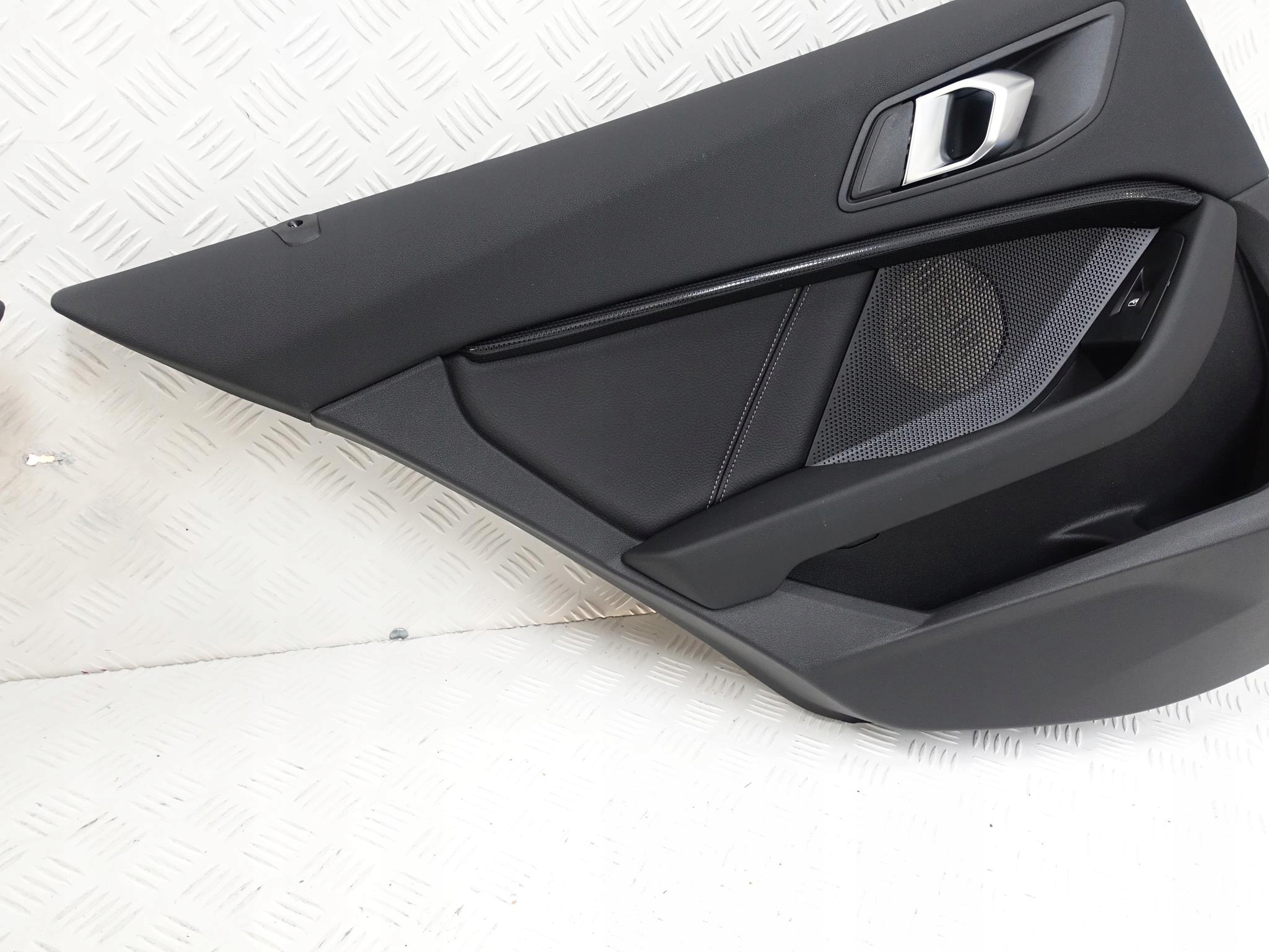 BMW 1 F40 PRAWA LEWA TYŁ TAPICERKA SKÓRA KOMPLET BMW 1 F40 PRAWA LEWA TYŁ TAPICERKA SKÓRA KOMPLET - obrazek 5