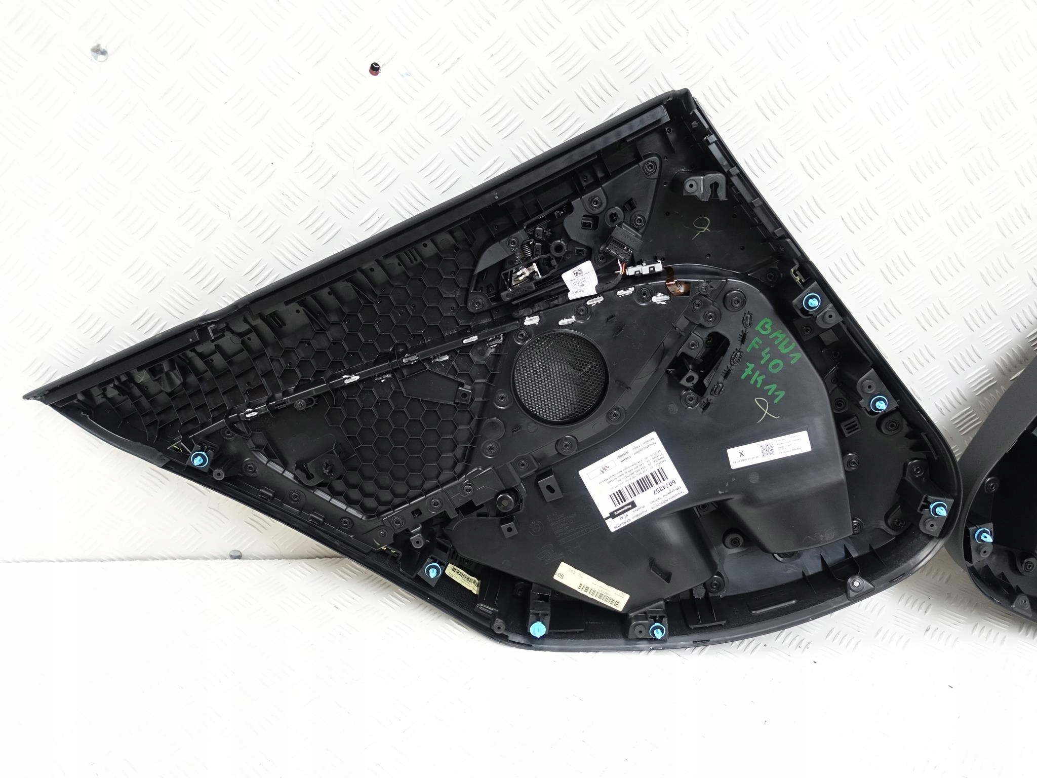 BMW 1 F40 PRAWA LEWA TYŁ TAPICERKA SKÓRA KOMPLET BMW 1 F40 PRAWA LEWA TYŁ TAPICERKA SKÓRA KOMPLET - obrazek 7
