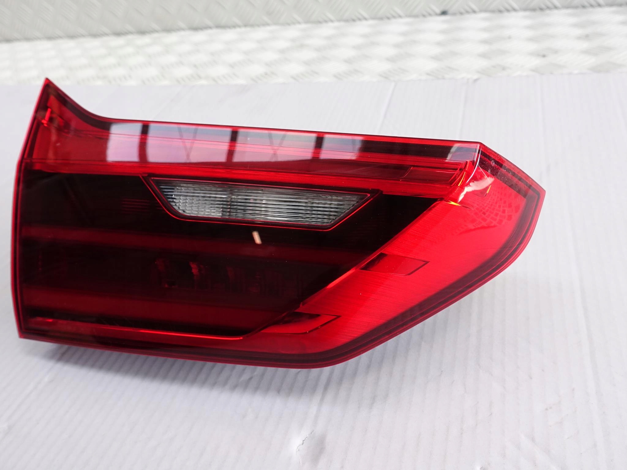 BMW 5 G31 TOURING KOMBI LED KLAPA BAGAŻNIK L LUB P BMW 5 G31 TOURING KOMBI LED KLAPA BAGAŻNIK L LUB P - obrazek 9