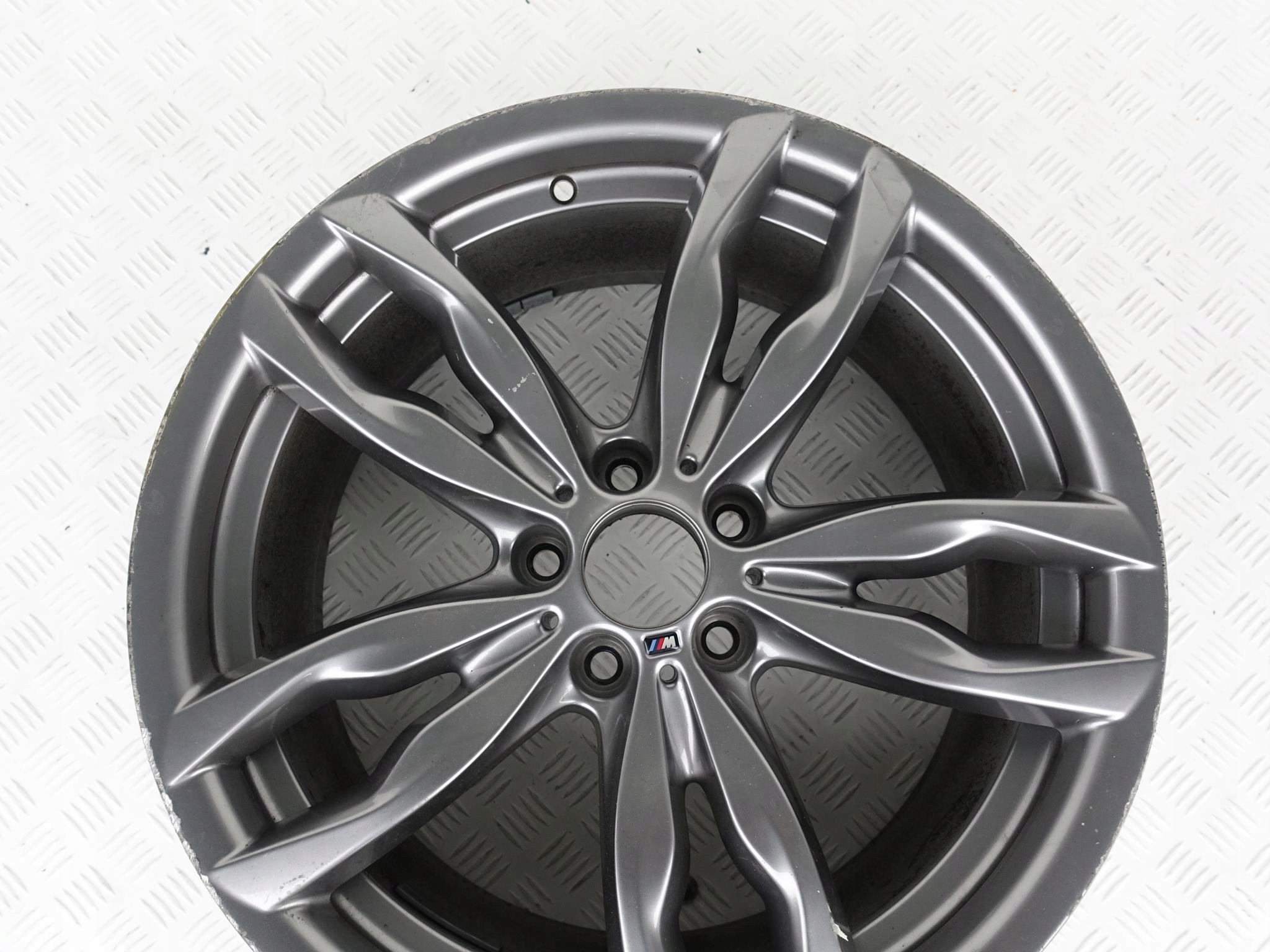 BMW F10 F12 F06 M PAKIET 8,5×20 IS33 5×120 FELGA BMW F10 F12 F06 M PAKIET 8,5x20 IS33 5x120 FELGA - obrazek 3