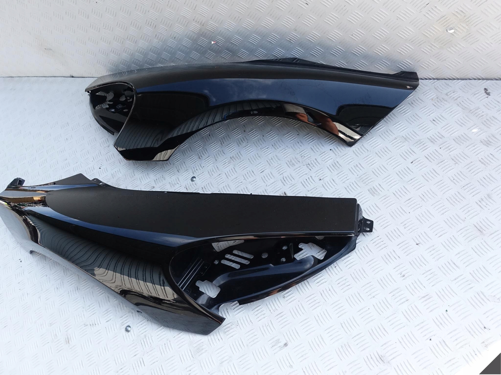 MCLAREN 570S BŁOTNIK PRZÓD LEWY LUB PRAWY MCLAREN 570S BŁOTNIK PRZÓD LEWY LUB PRAWY - obrazek 2