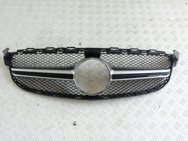 MERCEDES C W205 63 AMG C63 GRILL ATRAPA PRZÓD MERCEDES C W205 63 AMG C63 GRILL ATRAPA PRZÓD