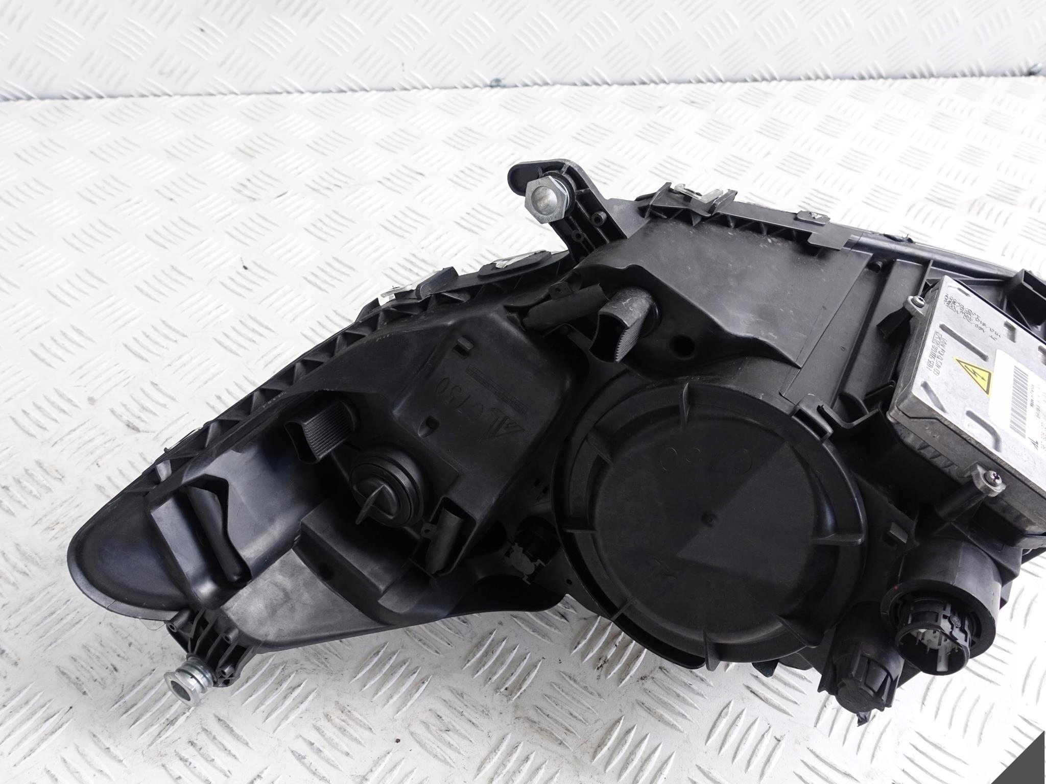 MASERATI GRANTURISMO MC STRADALE XENON PRAWA EU LAMPA MASERATI GRANTURISMO MC STRADALE XENON PRAWA EU LAMPA - obrazek 7