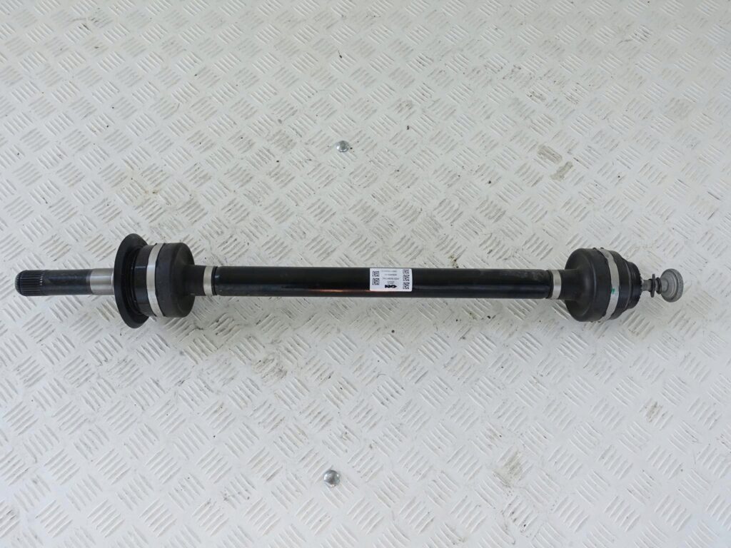 BMW M8 F91 F92 F93 PÓŁOŚ PRAWA TYŁ 8089850 BMW M8 F91 F92 F93 PÓŁOŚ PRAWA TYŁ 8089850