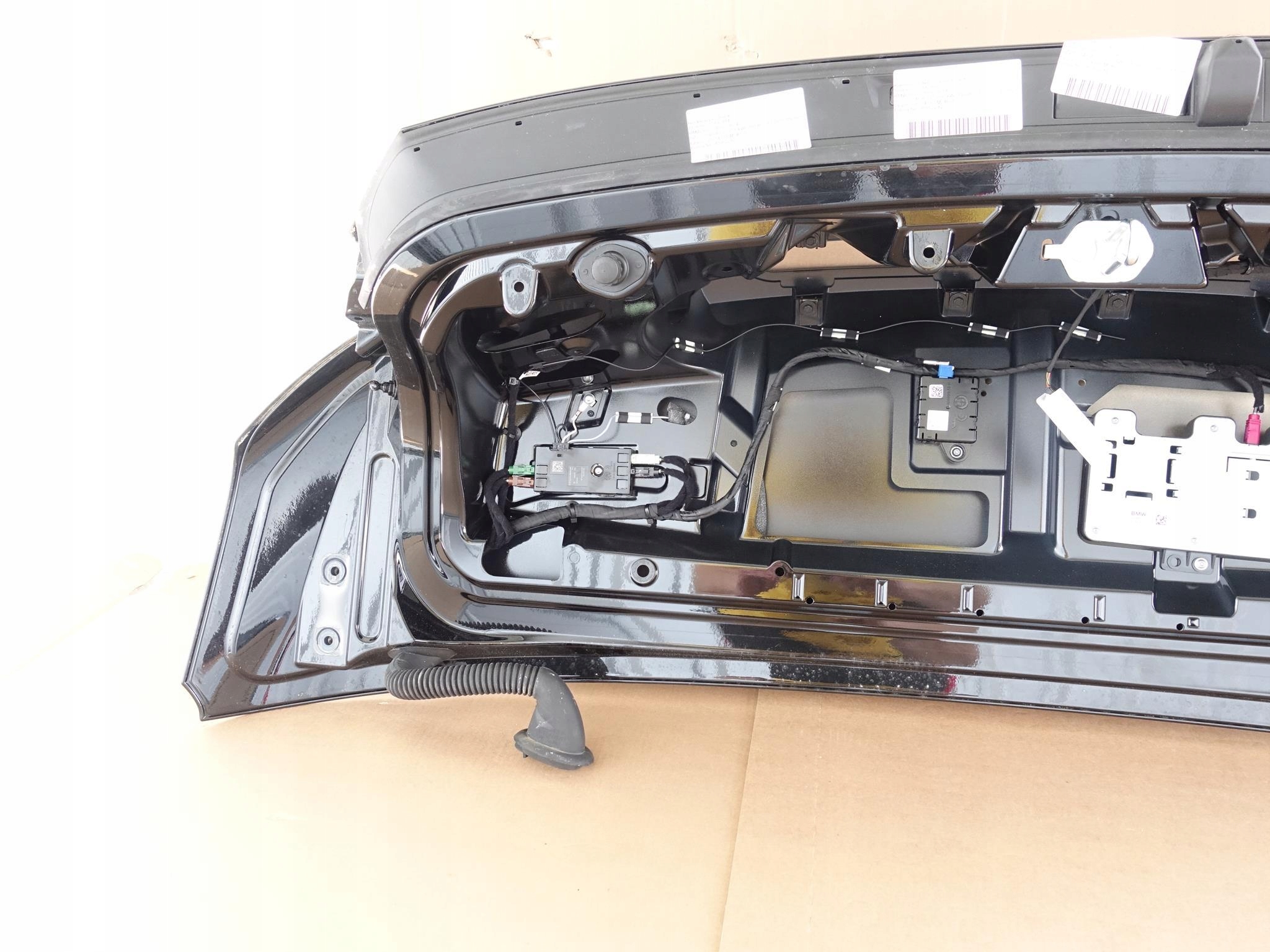 BMW 8 G14 M8 F91 KOLOR 475 KLAPA POKRYWA KAMERA BMW 8 G14 M8 F91 KOLOR 475 KLAPA POKRYWA KAMERA - obrazek 5