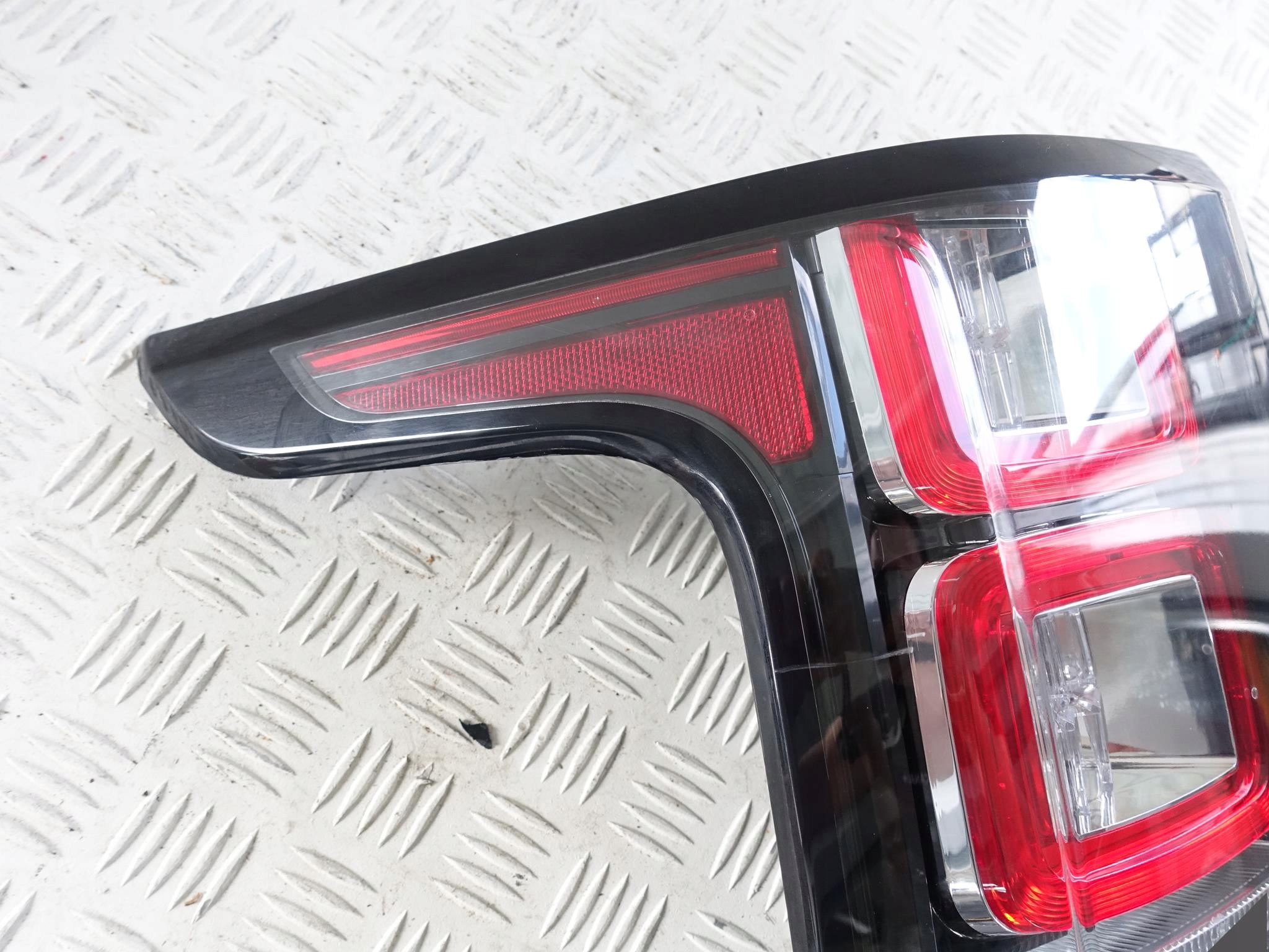 RANGE ROVER VOGUE IV L405 LIFT 13- LED LEWA TYŁ EU RANGE ROVER VOGUE IV L405 LIFT 13- LED LEWA TYŁ EU - obrazek 2