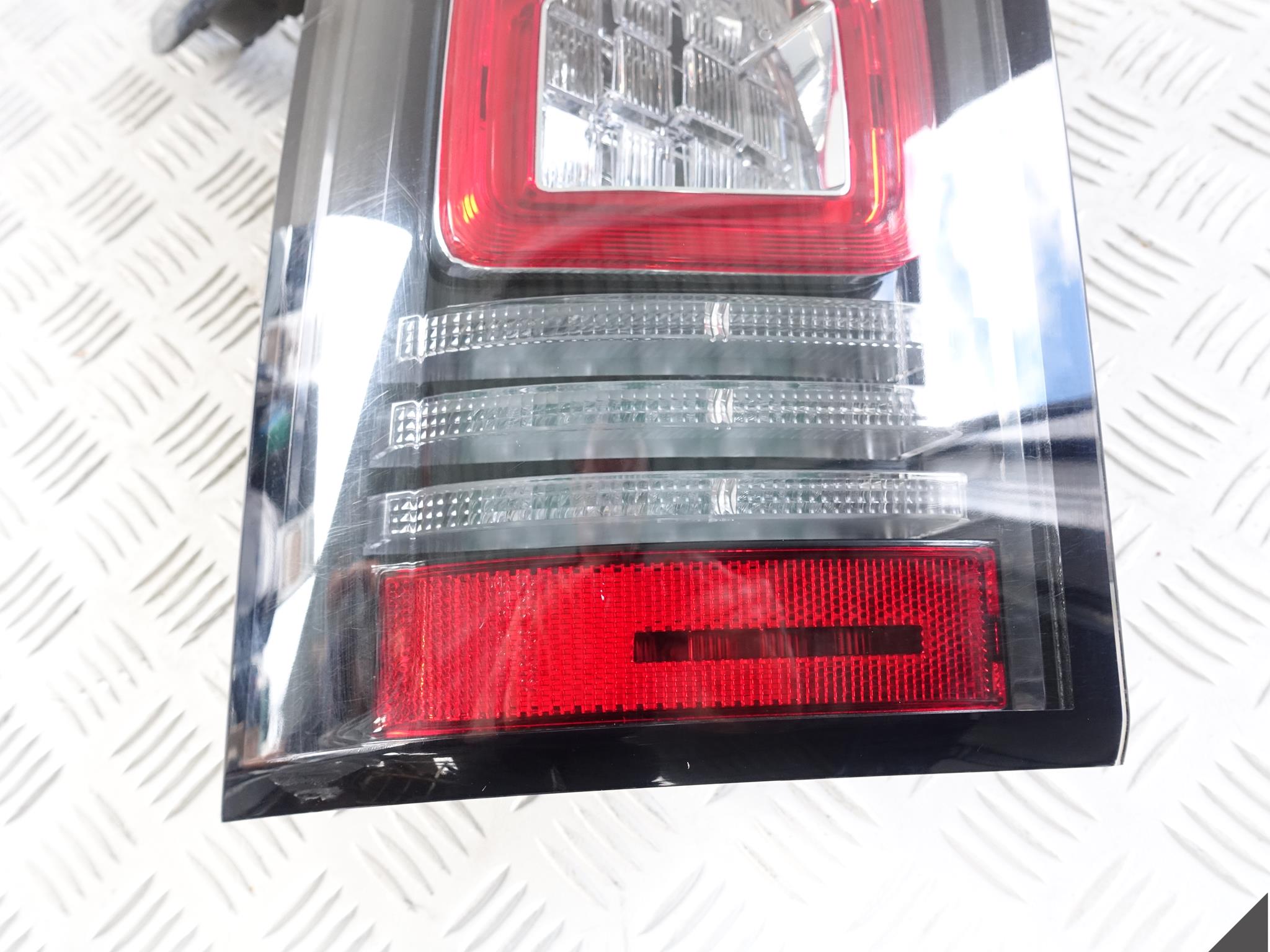 RANGE ROVER VOGUE IV L405 LIFT 13- LED LEWA TYŁ EU RANGE ROVER VOGUE IV L405 LIFT 13- LED LEWA TYŁ EU - obrazek 4