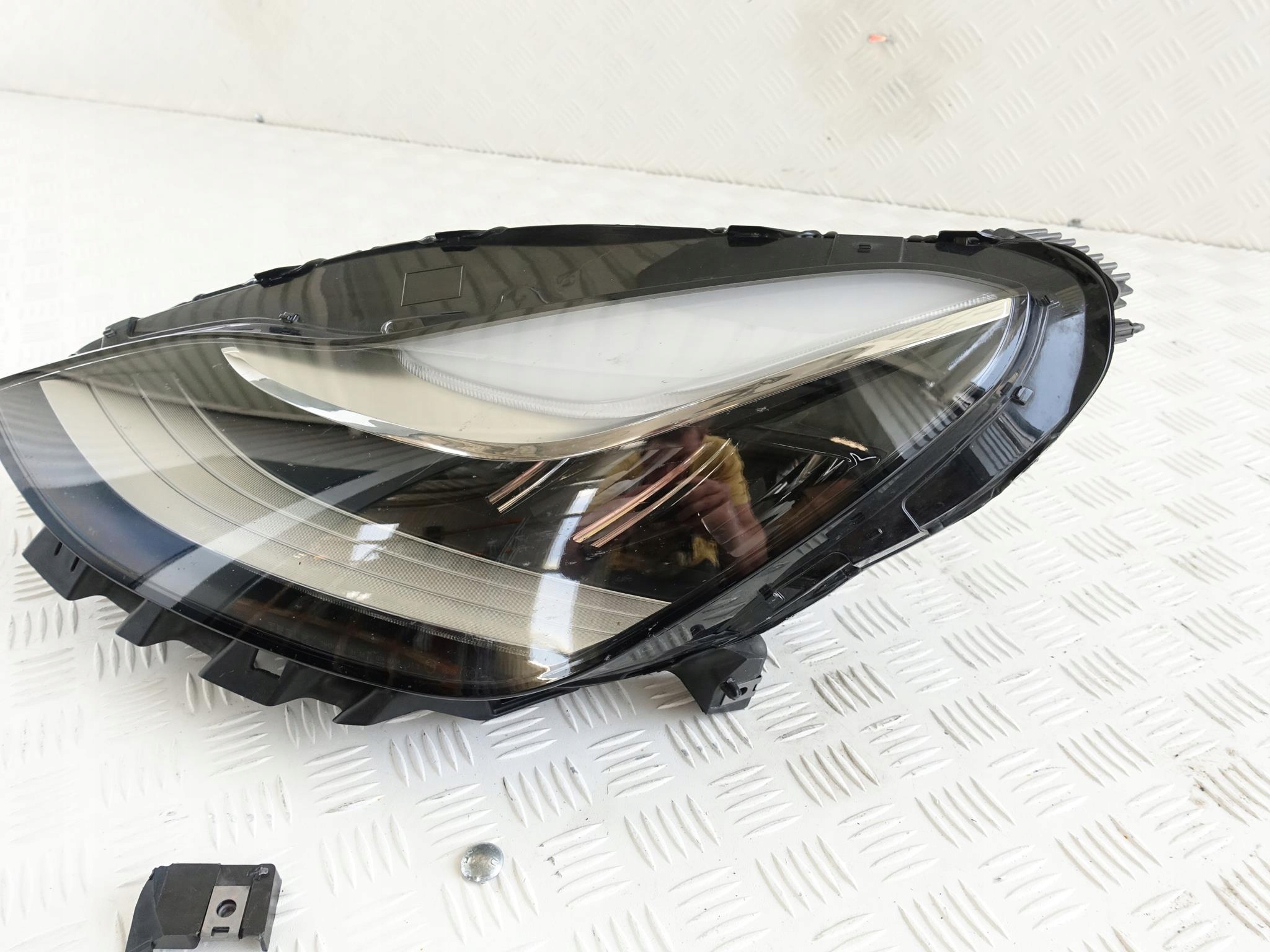 TESLA MODEL 3 III 17-20 LAMPA FULL LED LEWA PRZÓD TESLA MODEL 3 III 17-20 LAMPA FULL LED LEWA PRZÓD - obrazek 3