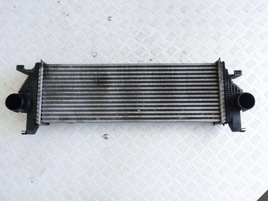 JEEP GRAND CHEROKEE WK2 INTERCOOLER CHŁODNICA USZK JEEP GRAND CHEROKEE WK2 INTERCOOLER CHŁODNICA USZK
