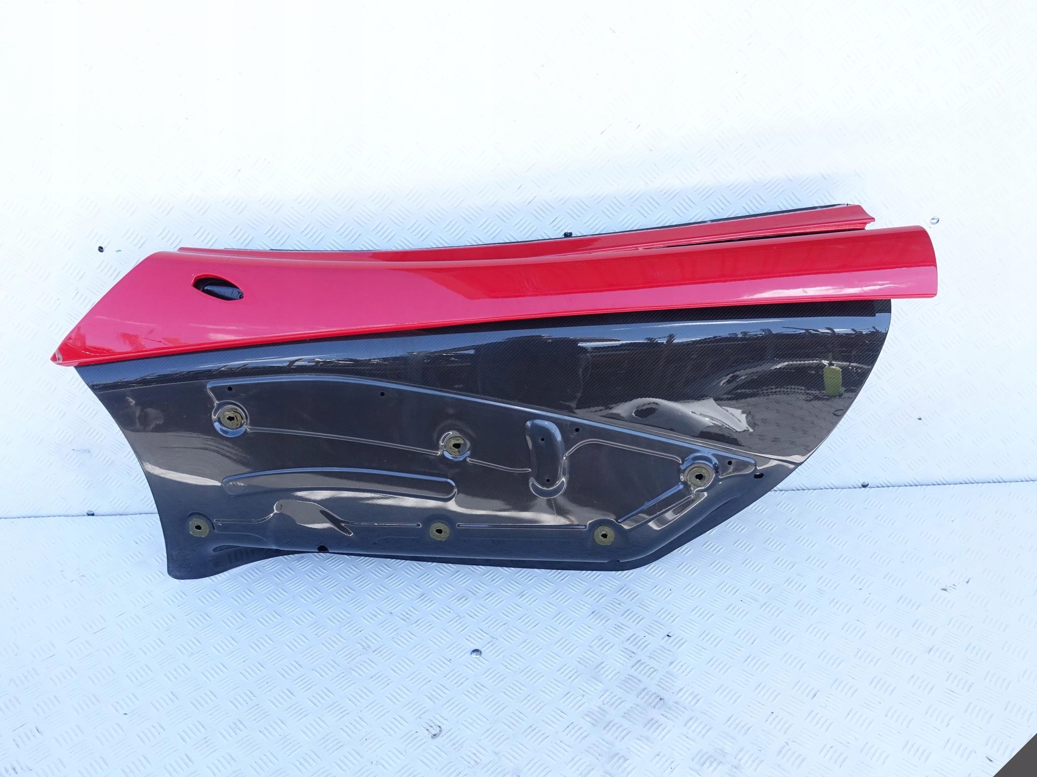 MCLAREN 570S 540C 570GT DRZWI LEWE OSŁONA CARBON MCLAREN 570S 540C 570GT DRZWI LEWE OSŁONA CARBON