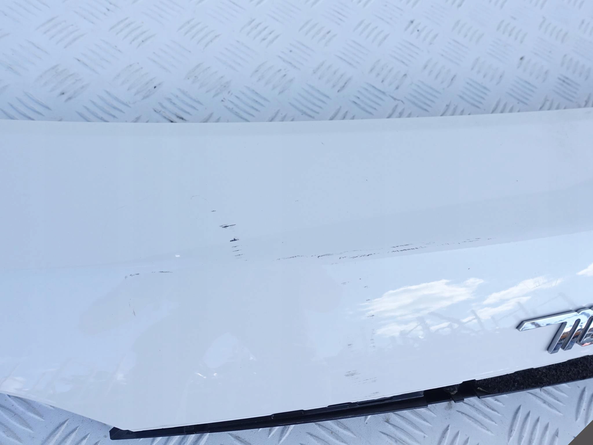 MASERATI LEVANTE OSŁONA BLENDA KLAPA BAGAŻNIK TYŁ MASERATI LEVANTE OSŁONA BLENDA KLAPA BAGAŻNIK TYŁ - obrazek 4