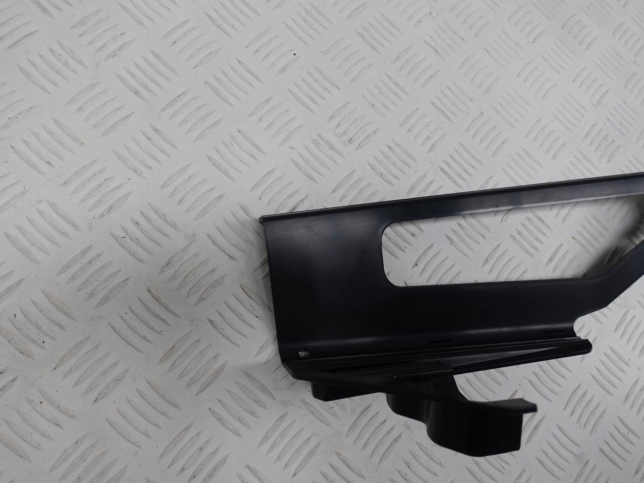 LAMBORGHINI HURACAN PANEL OSŁONA 4T0853648 LAMBORGHINI HURACAN PANEL OSŁONA 4T0853648 - obrazek 2