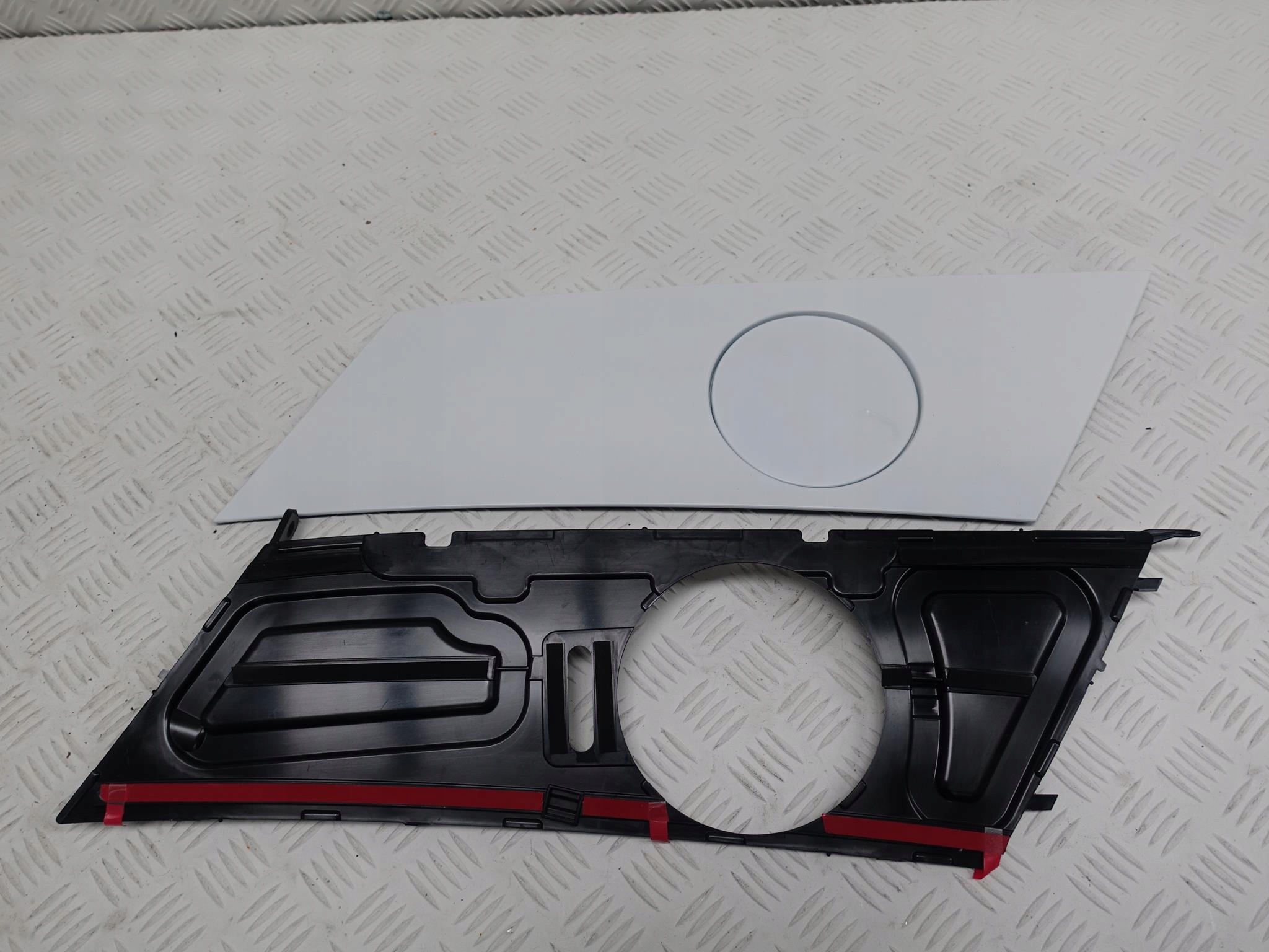 LAMBORGHINI HURACAN PANEL OSŁONA WLEW PALIWA PRAWA LAMBORGHINI HURACAN PANEL OSŁONA WLEW PALIWA PRAWA - obrazek 4