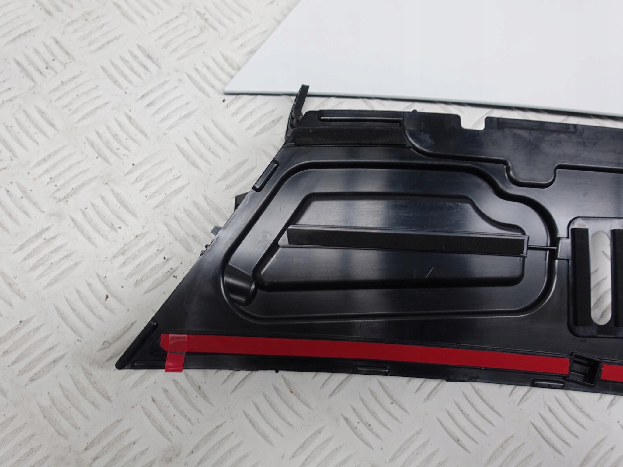 LAMBORGHINI HURACAN PANEL OSŁONA WLEW PALIWA PRAWA LAMBORGHINI HURACAN PANEL OSŁONA WLEW PALIWA PRAWA - obrazek 5