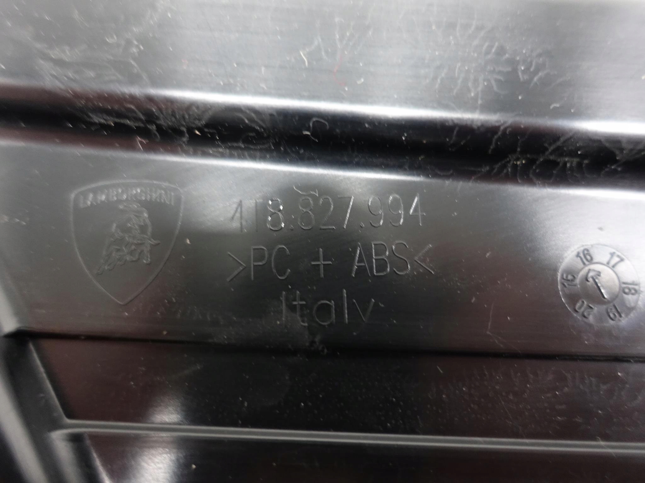 LAMBORGHINI HURACAN PANEL OSŁONA WLEW PALIWA PRAWA LAMBORGHINI HURACAN PANEL OSŁONA WLEW PALIWA PRAWA - obrazek 8
