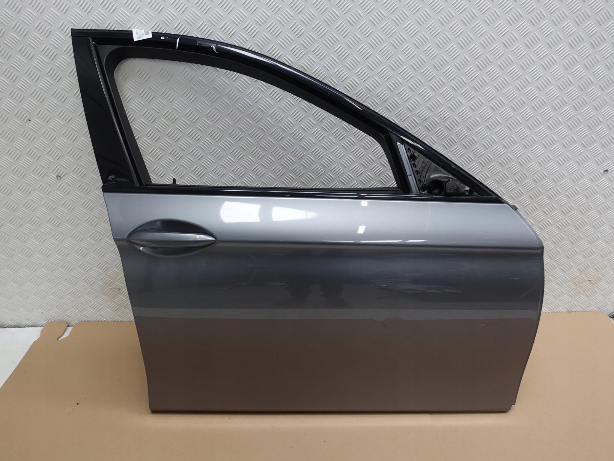 BMW 5 F10 F11 DRZWI PRAWE PRZÓD KOLOR A52 KOMPLET BMW 5 F10 F11 DRZWI PRAWE PRZÓD KOLOR A52 KOMPLET