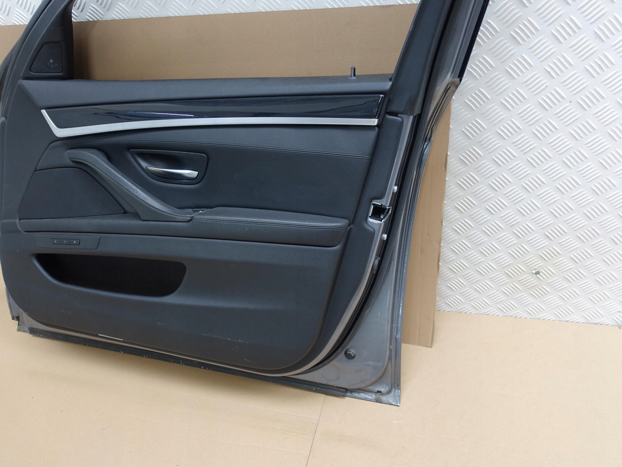 BMW 5 F10 F11 DRZWI PRAWE PRZÓD KOLOR A52 KOMPLET BMW 5 F10 F11 DRZWI PRAWE PRZÓD KOLOR A52 KOMPLET - obrazek 13