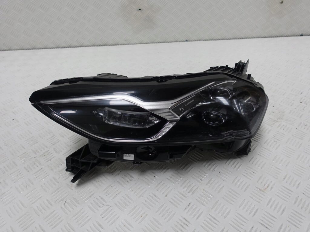 CITROEN DS3 CROSSBACK FULL LED LAMPA LEWA CITROEN DS3 CROSSBACK FULL LED LAMPA LEWA