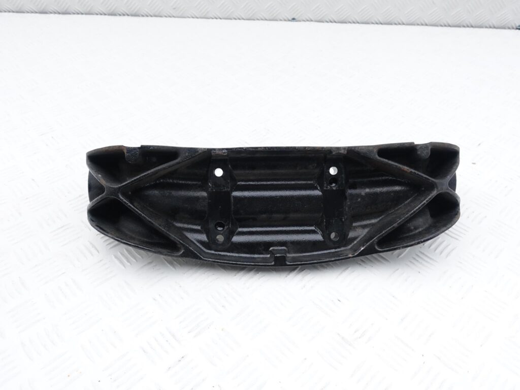 MASERATI QUATTROPORTE ŁAPA UCHWYT WSPORNIK 3455673 MASERATI QUATTROPORTE ŁAPA UCHWYT WSPORNIK 3455673