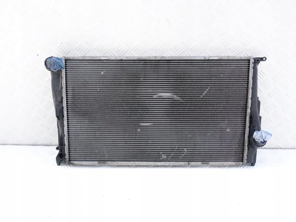 BMW E92 E93 E82 E88 35i CHŁODNICA WODY 754570908 BMW E92 E93 E82 E88 35i CHŁODNICA WODY 754570908