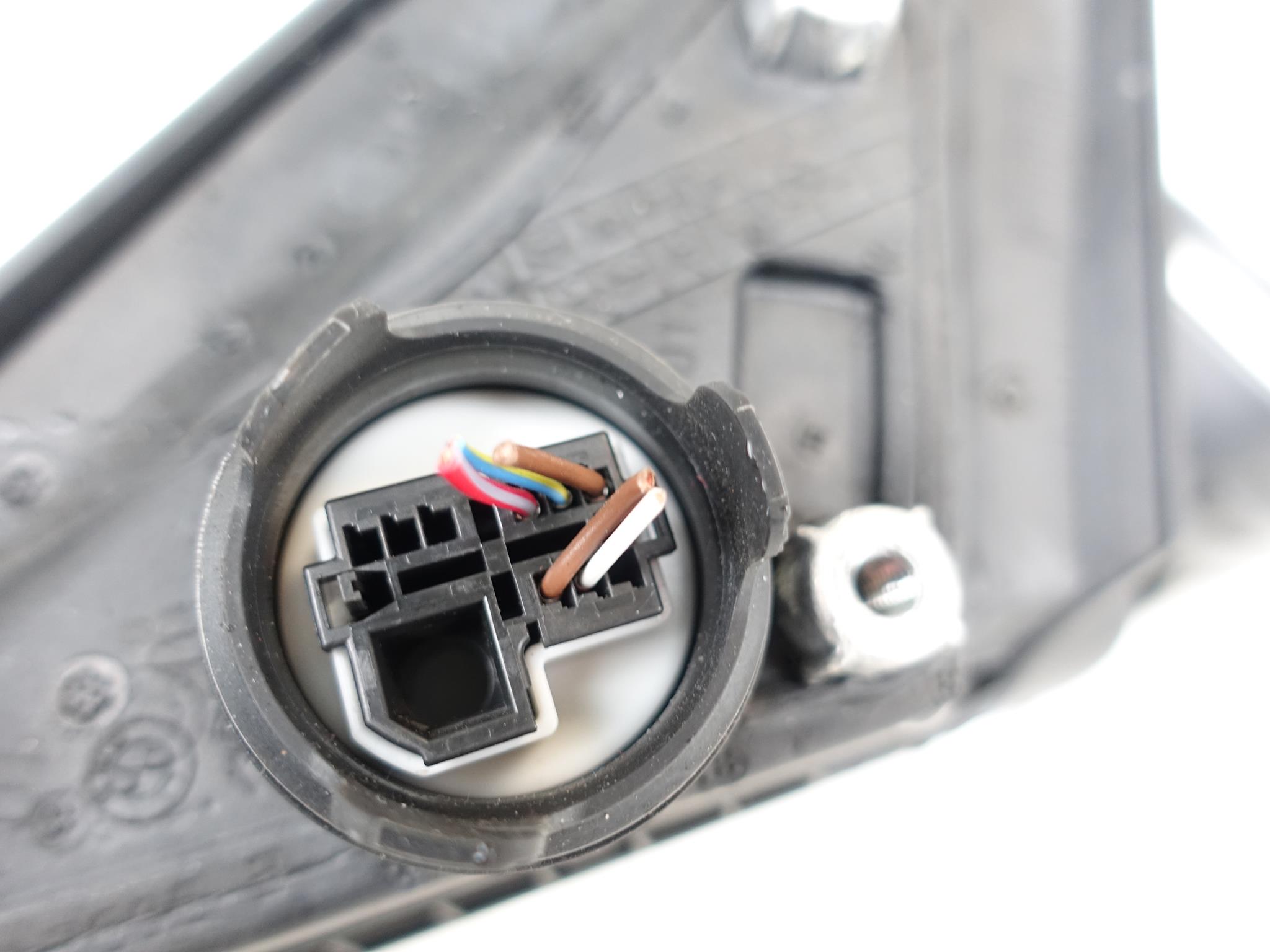 BMW M4 M3 F80 F82 F83 LUSTERKO PRAWE 5PIN BMW M4 M3 F80 F82 F83 LUSTERKO PRAWE 5PIN - obrazek 9