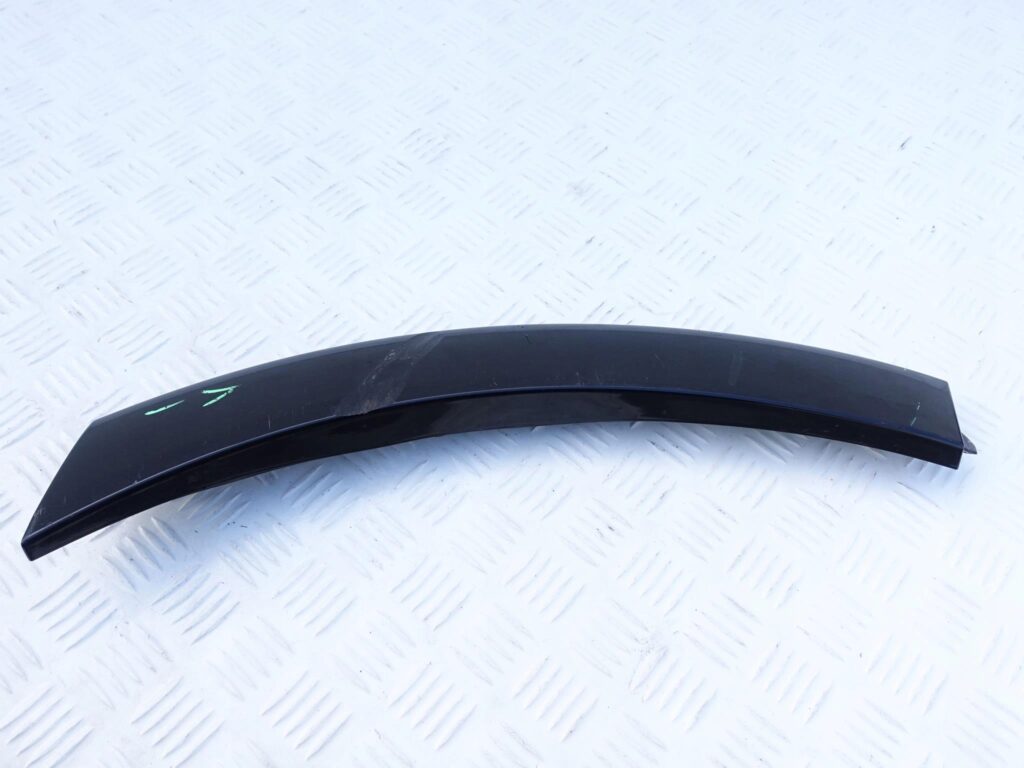 PORSCHE CAYENNE 9Y0 TURBO LISTWA PRAWA PRZÓD PORSCHE CAYENNE 9Y0 TURBO LISTWA PRAWA PRZÓD