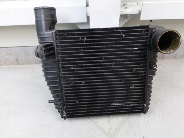 ASTON MARTIN INTERCOOLER CHŁODNICA 1030162200 ASTON MARTIN INTERCOOLER CHŁODNICA 1030162200