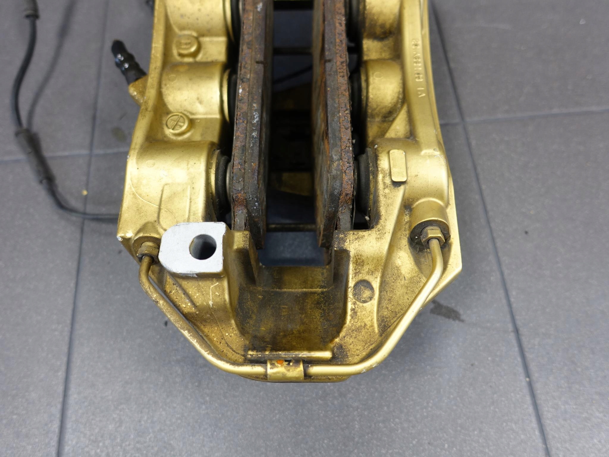 BMW M3 F80 M4 F82 F83 ZACISK GOLD ZŁOTY 20A881031A BMW M3 F80 M4 F82 F83 ZACISK GOLD ZŁOTY 20A881031A - obrazek 8