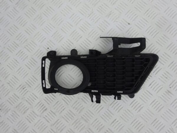 BMW 3 F30 F31 M PAKIET KRATKA ZDERZAK PRZÓD BMW 3 F30 F31 M PAKIET KRATKA ZDERZAK PRZÓD