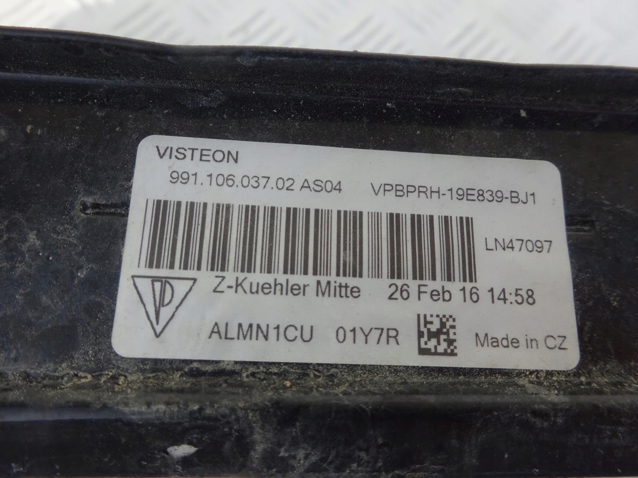 PORSCHE 991 CHŁODNICA WODY ŚRODKOWA 99110603702 PORSCHE 991 CHŁODNICA WODY ŚRODKOWA 99110603702 - obrazek 6