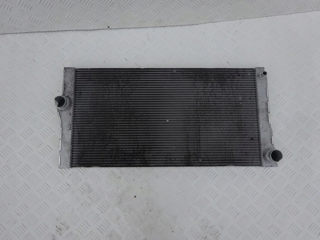 BMW F10 F11 F01 CHŁODNICA WODY 8509176