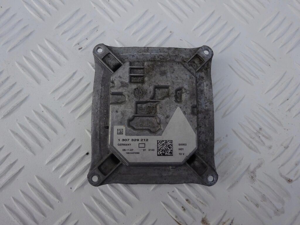 BMW E63 E64 LIFT MODUŁ LED PRZETWORNICA 1307329212