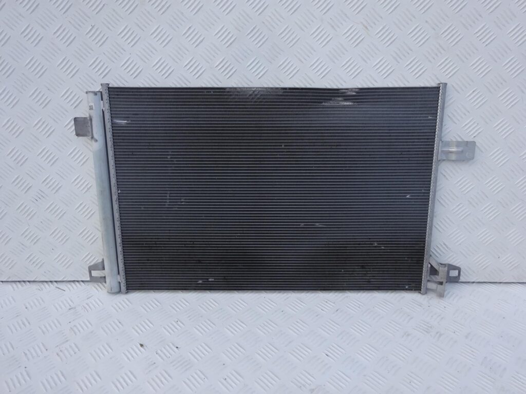 VW T6 T5 LIFT CHŁODNICA KLIMATYZACJI 7E0820411F VW T6 T5 LIFT CHŁODNICA KLIMATYZACJI 7E0820411F