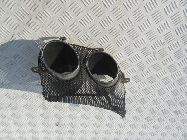 MASERATI LEVANTE KOŃCÓWKA WYDECH TŁUMIK PRAWY MASERATI LEVANTE KOŃCÓWKA WYDECH TŁUMIK PRAWY