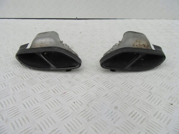MERCEDES C 205 AMG 4.3 4.5 KOŃCÓWKA WYDECH TŁUMIK MERCEDES C 205 AMG 4.3 4.5 KOŃCÓWKA WYDECH TŁUMIK