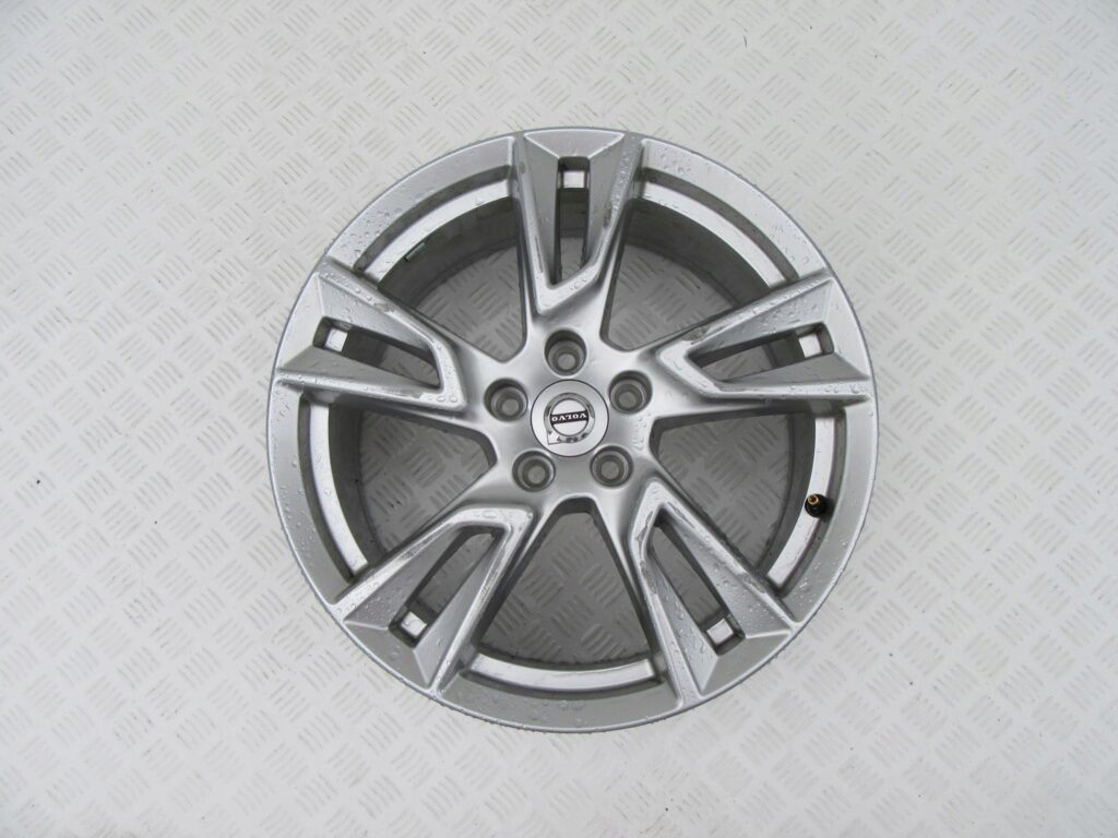 VOLVO XC60 7,5×18 ET50,5 5×108 31362866 VOLVO XC60 7,5x18 ET50,5 5x108 31362866
