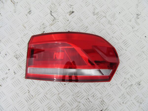 VW TOURAN 5TA 15- LAMPA PRAWA TYŁ TYLNA VW TOURAN 5TA 15- LAMPA PRAWA TYŁ TYLNA