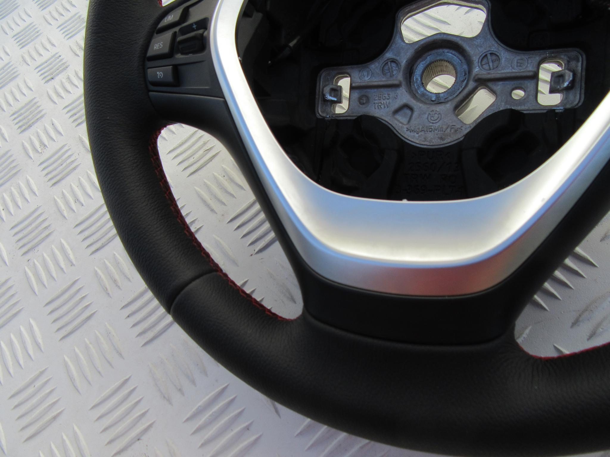 BMW F23 F22 F20 F21 F30 KIEROWNICA SPORT NIĆ CZERW BMW F23 F22 F20 F21 F30 KIEROWNICA SPORT NIĆ CZERW - obrazek 2