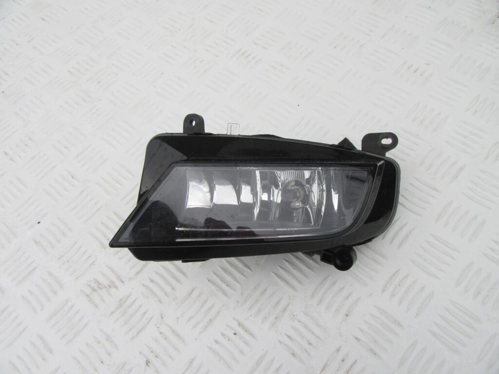 AUDI A4 8K LIFT 12- HALOGEN PRAWY PRZOD AUDI A4 8K LIFT 12- HALOGEN PRAWY PRZOD