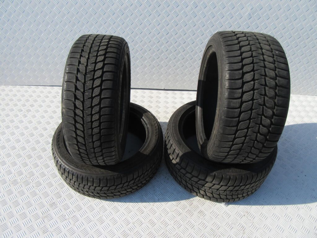 OPONY BRIDGESTONE BLIZZAK 255X40 205X50 R17 zima OPONY BRIDGESTONE BLIZZAK 255X40 205X50 R17 zima