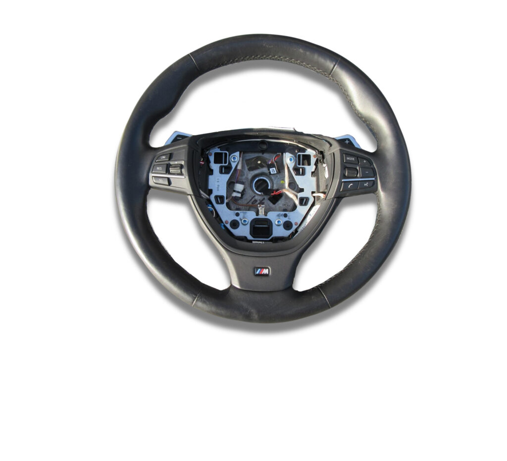 BMW F10 F12 F13 F06 KIEROWNICA M PAKIET BMW F10 F12 F13 F06 KIEROWNICA M PAKIET