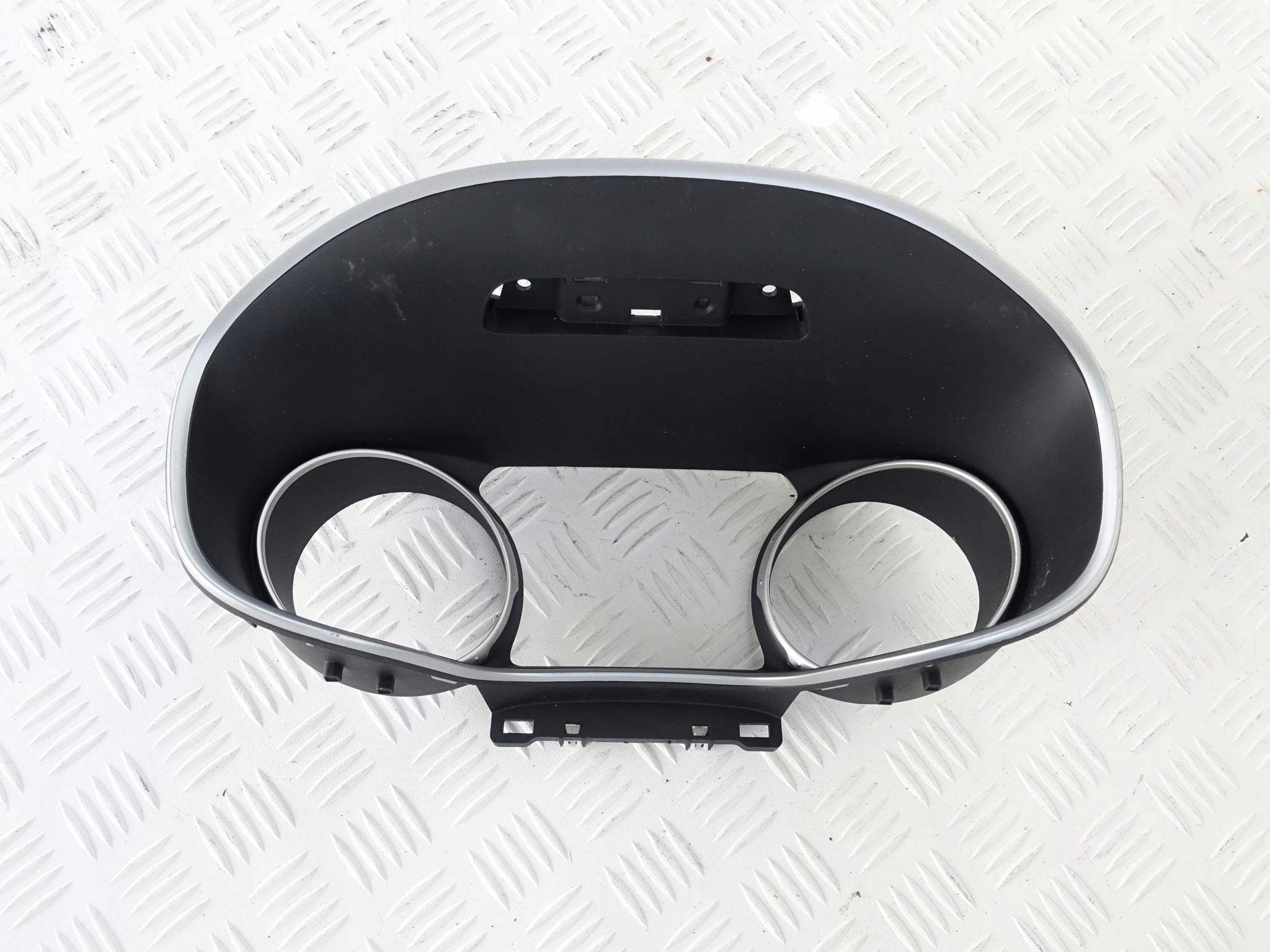 JEEP COMPASS II 17-21 RAMKA OBUDOWA LICZNIKA JEEP COMPASS II 17-21 RAMKA OBUDOWA LICZNIKA