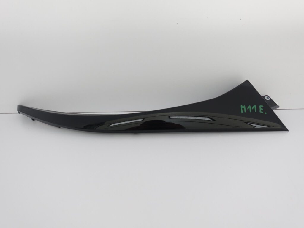 MASERATI LEVANTE LISTWA OSŁONA SPOILER PRAWA TYŁ MASERATI LEVANTE LISTWA OSŁONA SPOILER PRAWA TYŁ