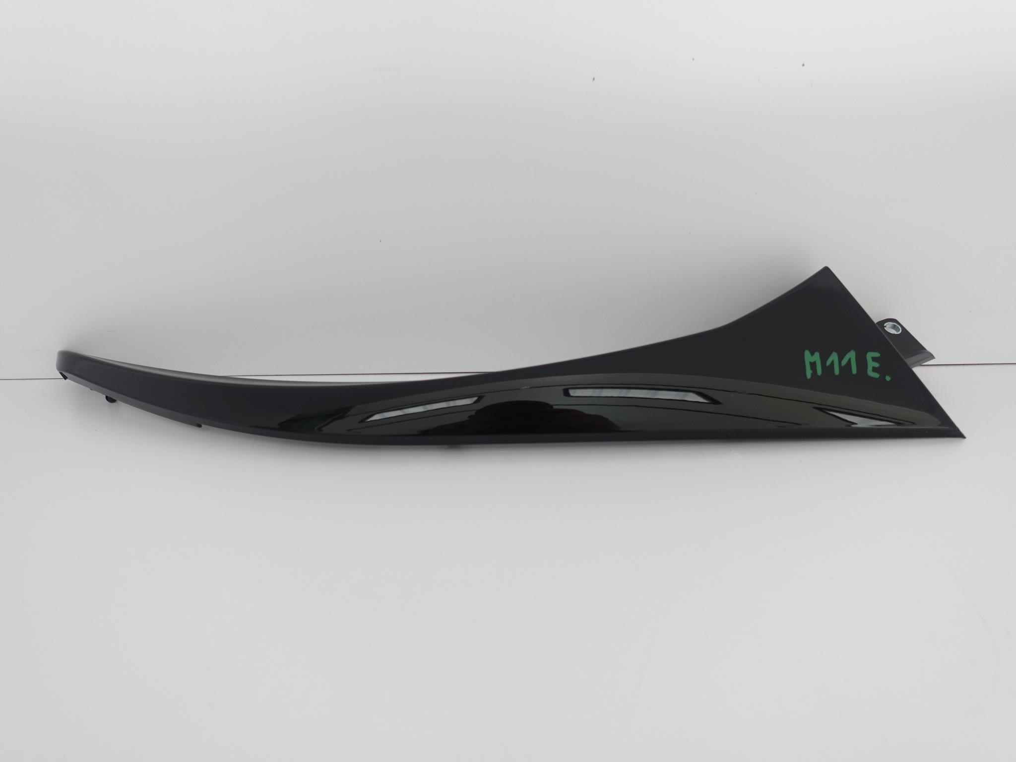 MASERATI LEVANTE LISTWA OSŁONA SPOILER PRAWA TYŁ MASERATI LEVANTE LISTWA OSŁONA SPOILER PRAWA TYŁ