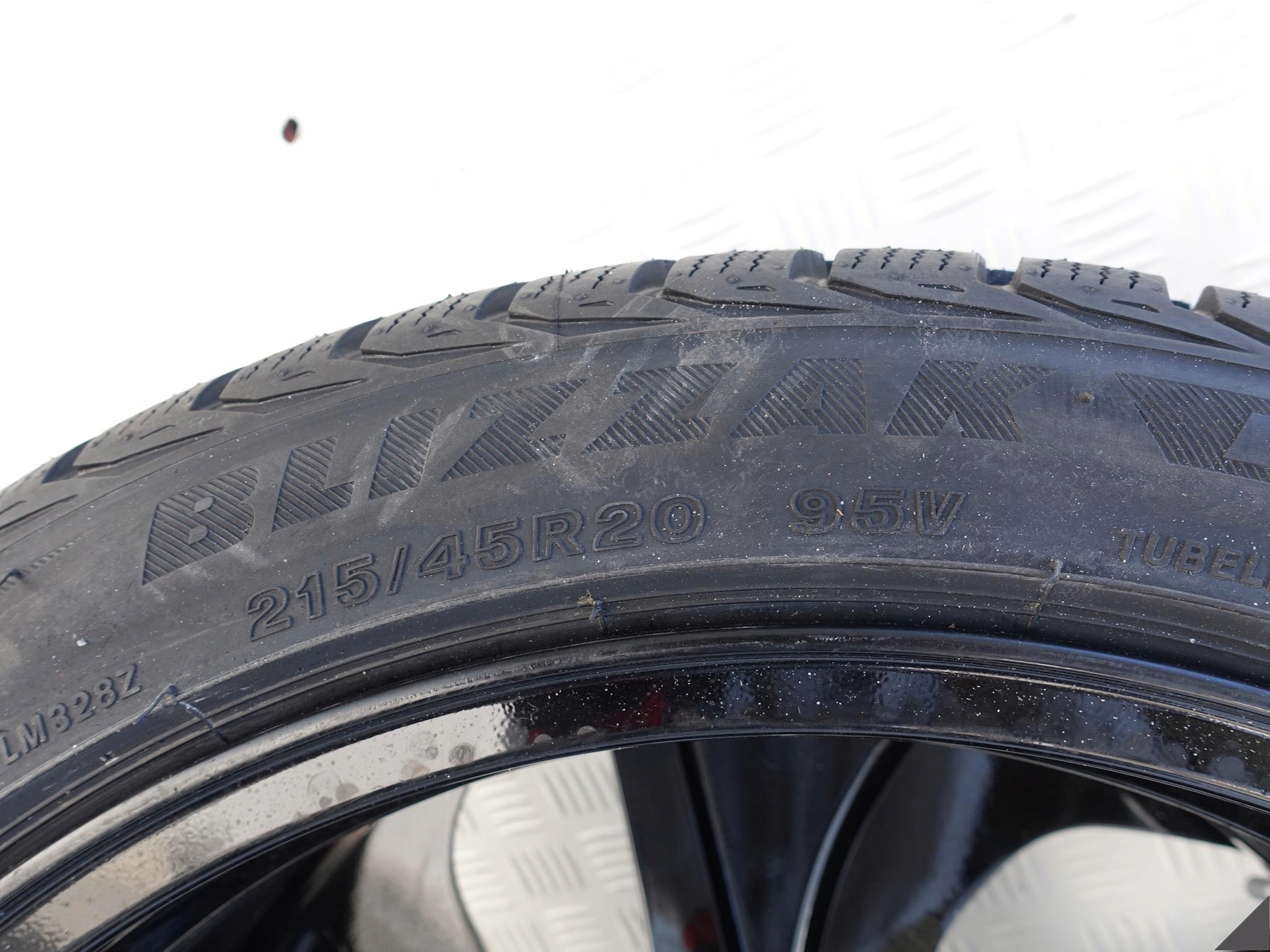 BMW i8 6853004 FELGA 7,5Jx20 OPONA ET40 215 45 BMW i8 6853004 FELGA 7,5Jx20 OPONA ET40 215 45 - obrazek 10