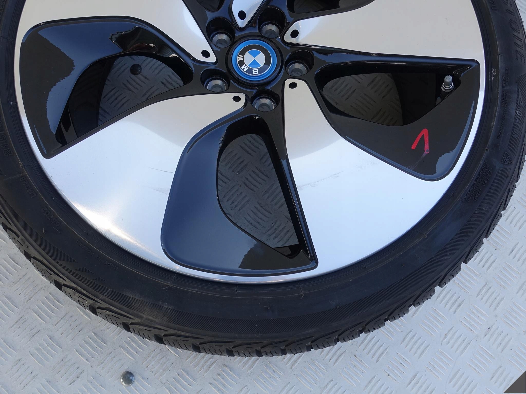 BMW i8 6853004 FELGA 7,5Jx20 OPONA ET40 215 45 BMW i8 6853004 FELGA 7,5Jx20 OPONA ET40 215 45 - obrazek 2