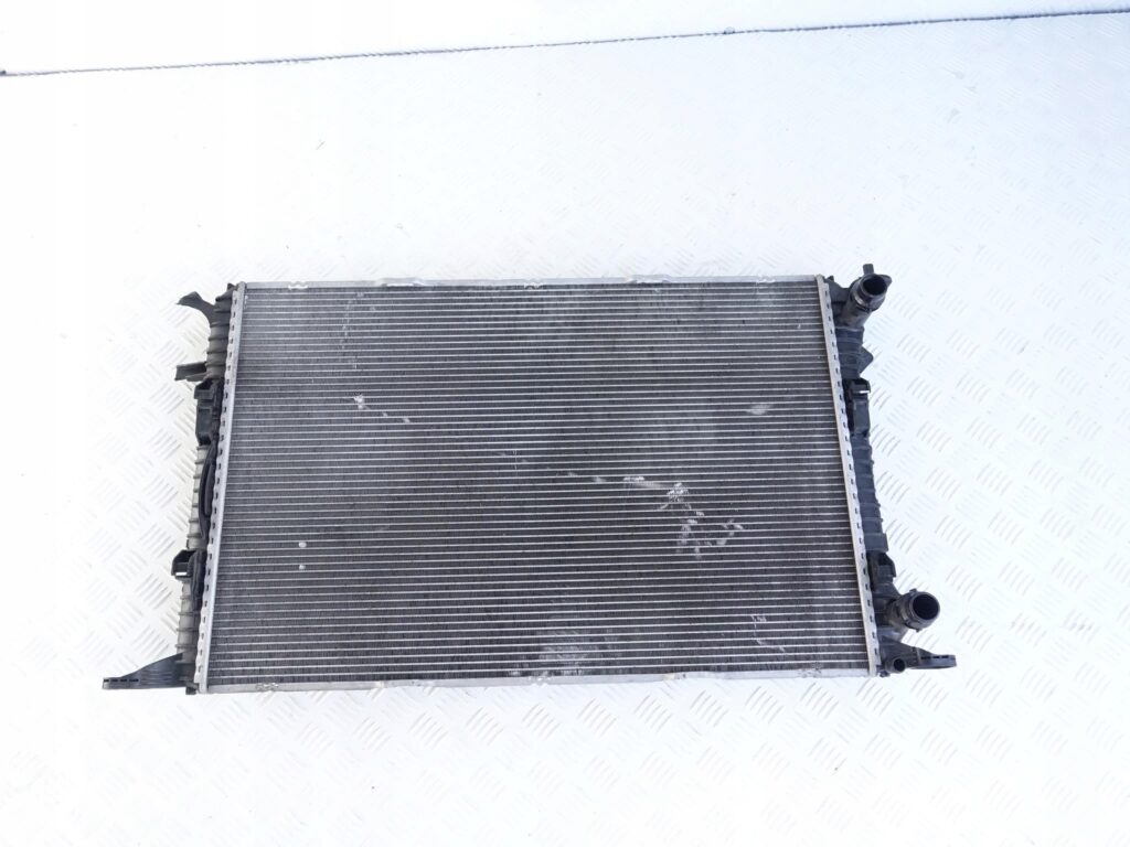 AUDI Q5 A4 A5 A6 A7 8K0121251L CHŁODNICA WODY